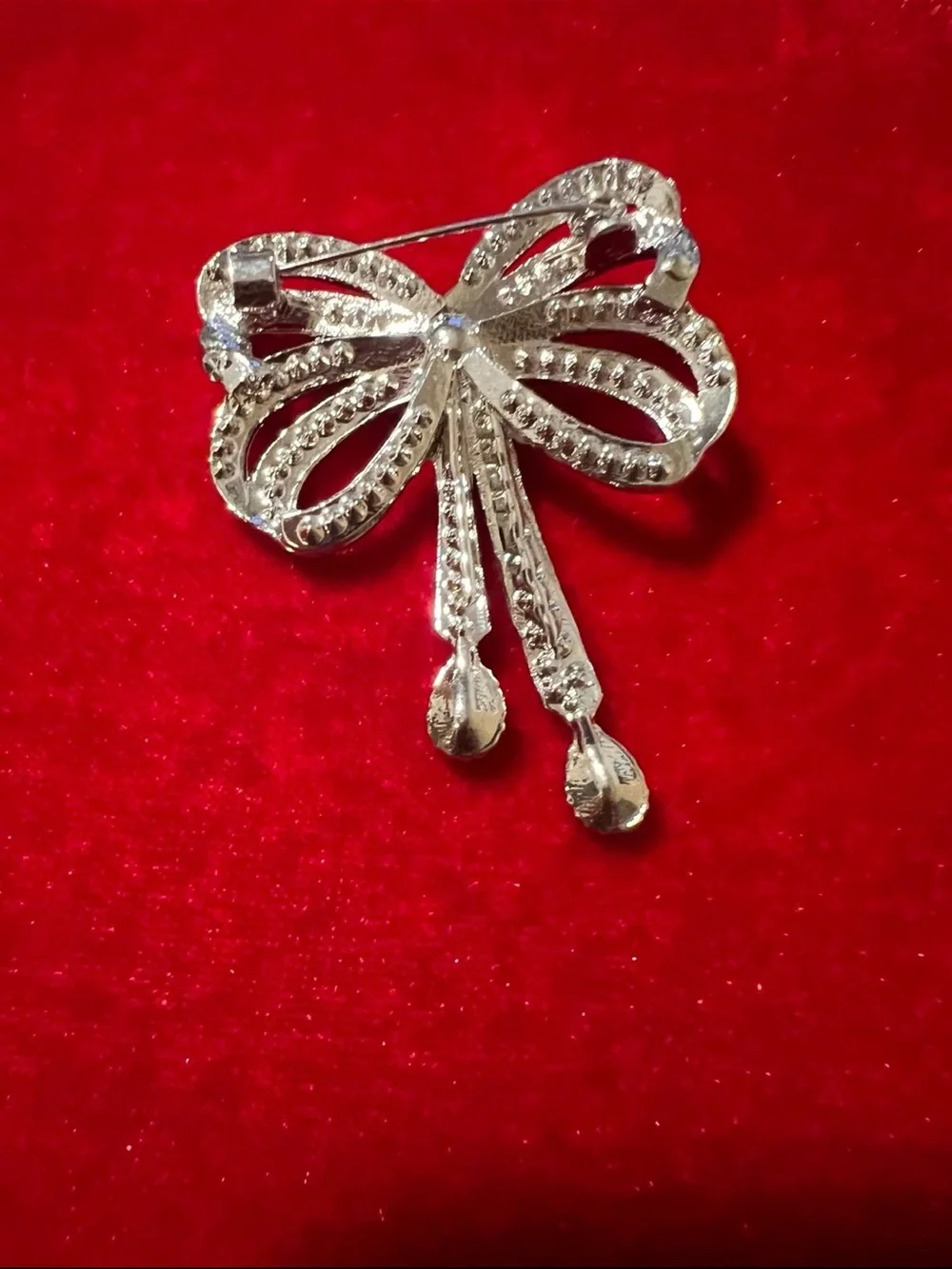 Vintage Rhinestone Bow Pearl Accent Brooch - Silver Tone
